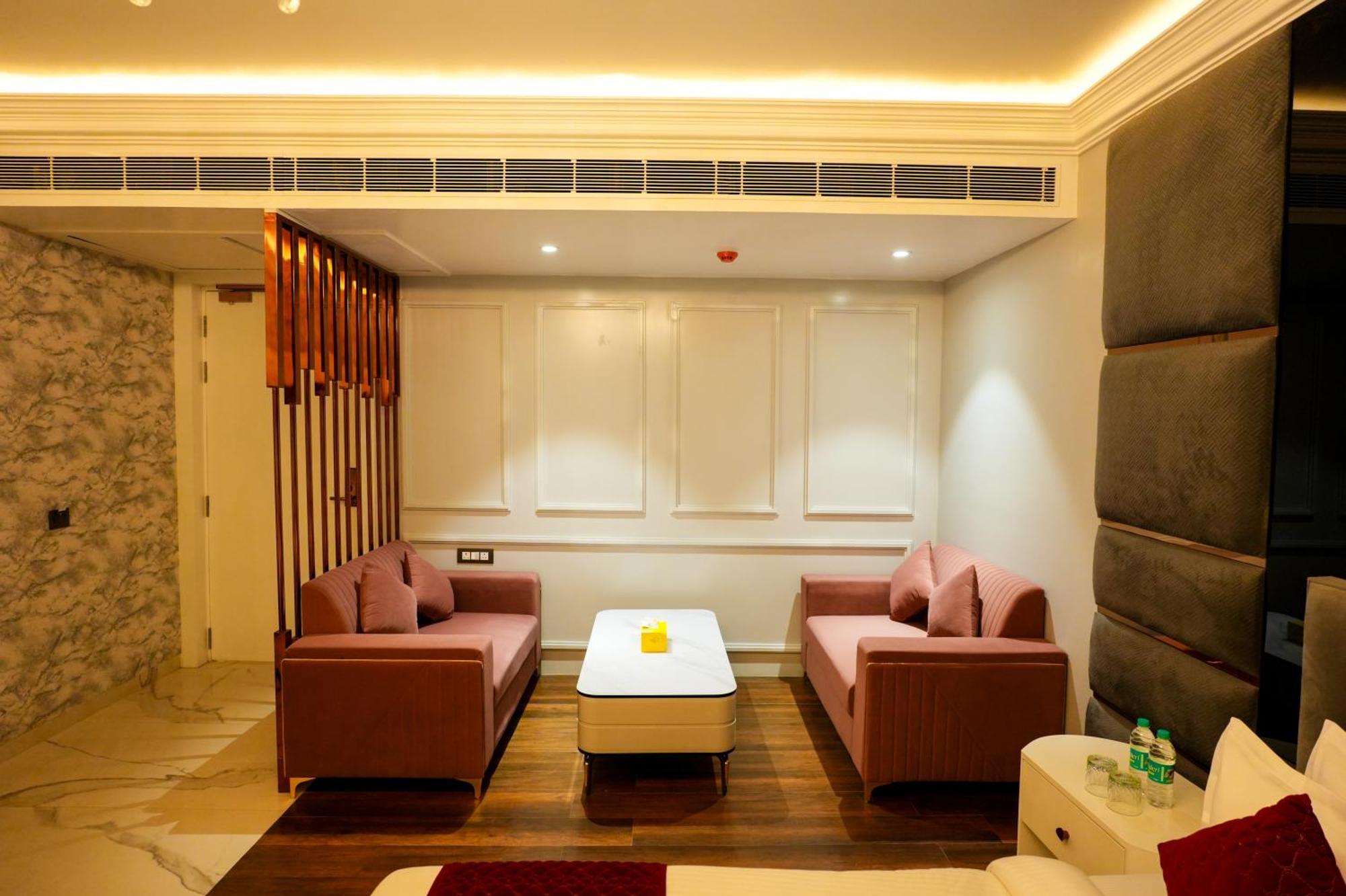 Hotel Adsan Heights Gajraula Exterior photo